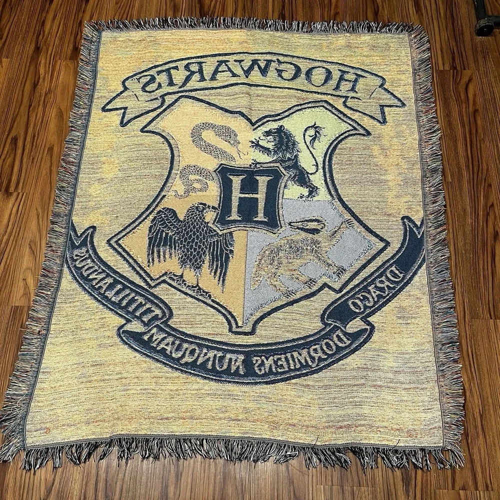 Tapestry Throw Blanket Harry Potter Hogwarts Crest 59
